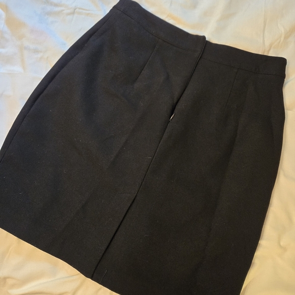 4/$26 Black H&M Pencil Skirt with Gold Buttons - Picture 5 of 8